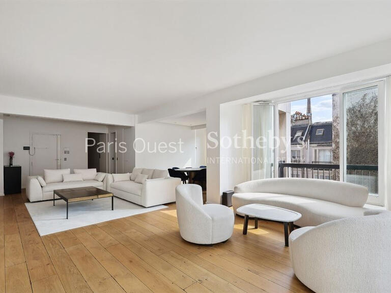 Apartment Paris 8e - 3 bedrooms - 165m²