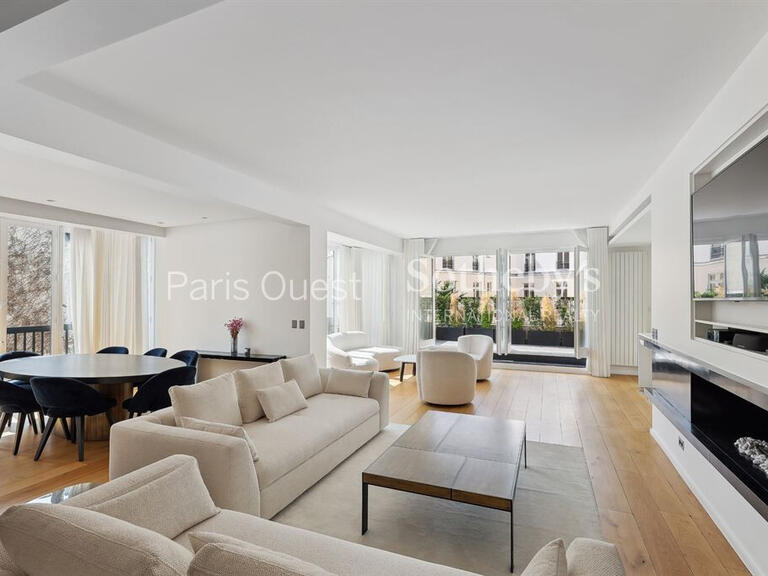 Apartment Paris 8e - 3 bedrooms - 165m²