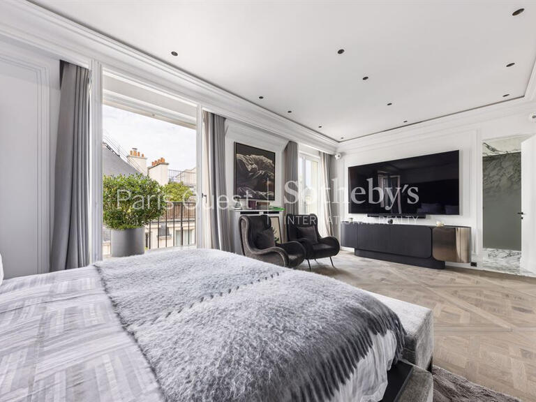 Apartment Paris 8e - 2 bedrooms - 137m²