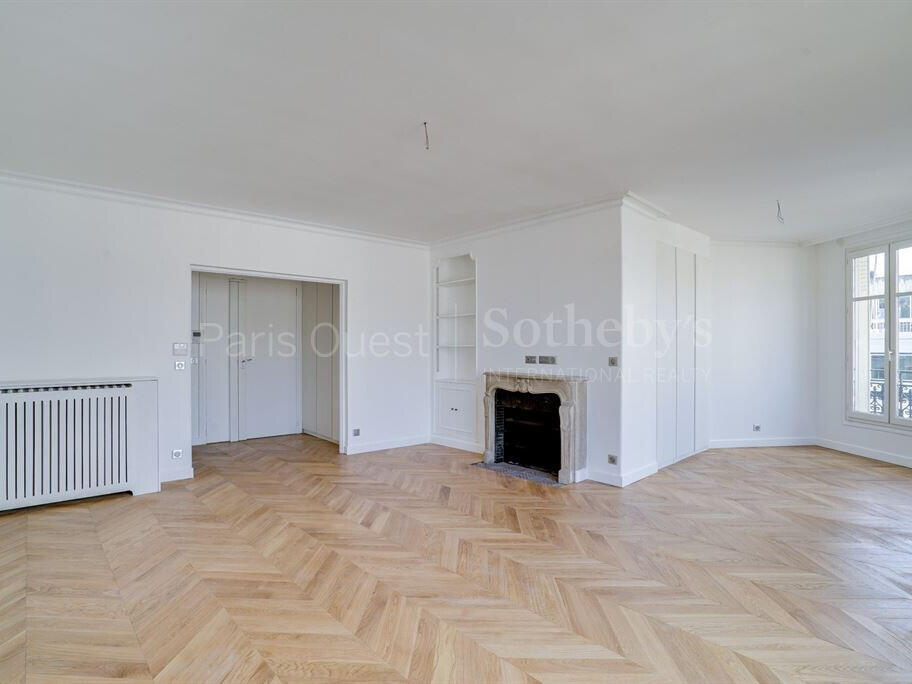 Apartment Paris 8e