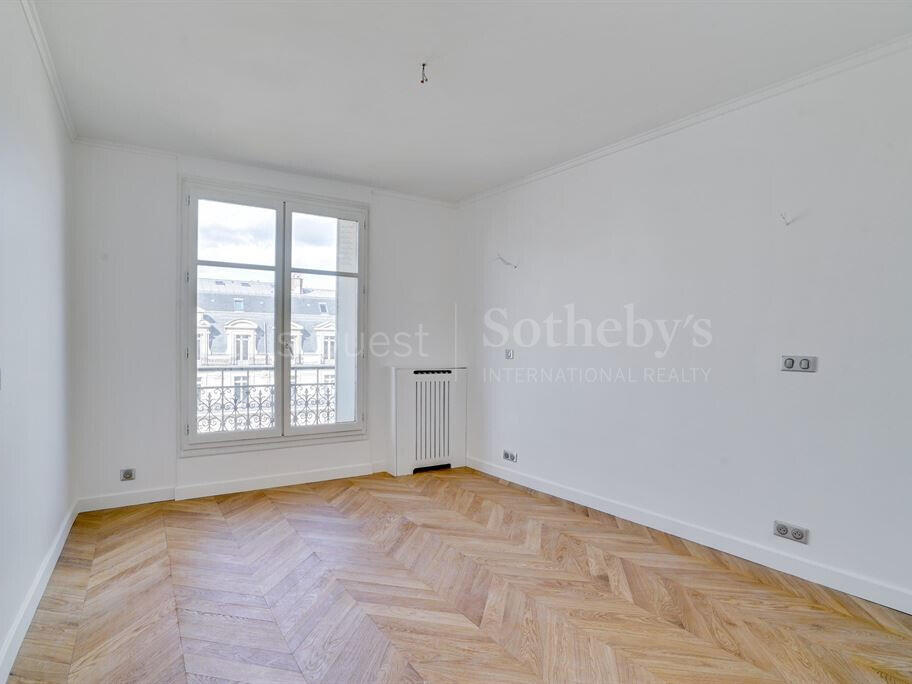 Apartment Paris 8e