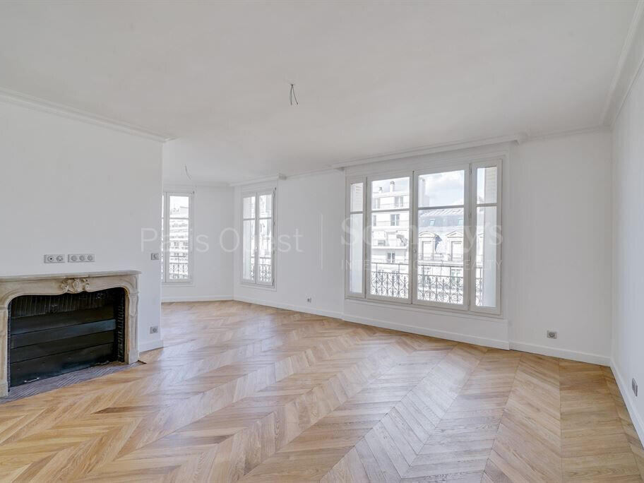 Apartment Paris 8e