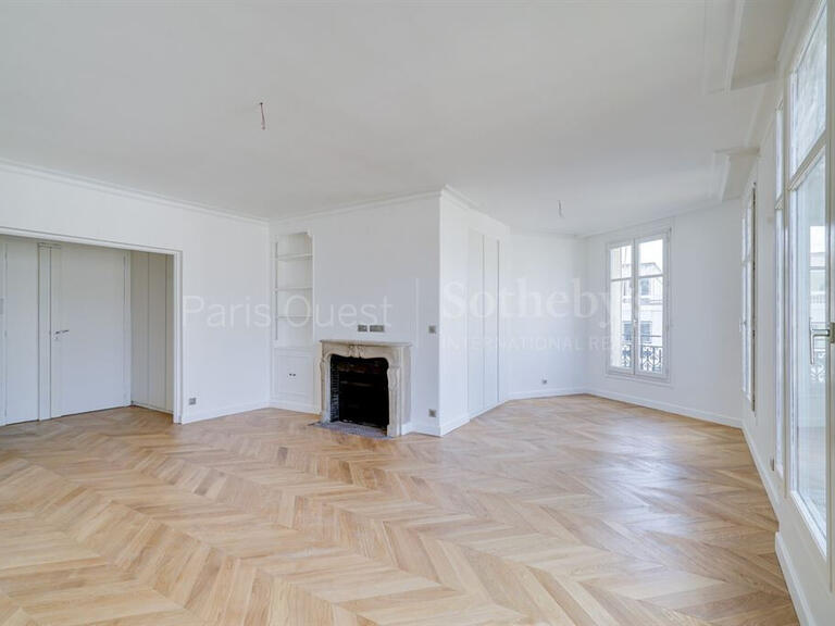 Apartment Paris 8e - 2 bedrooms - 81m²