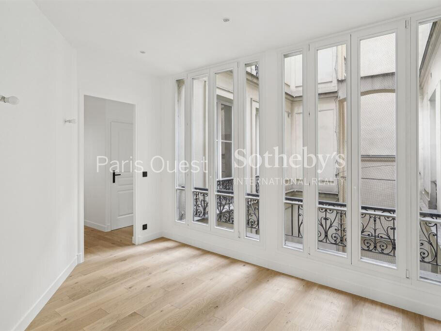 Apartment Paris 8e