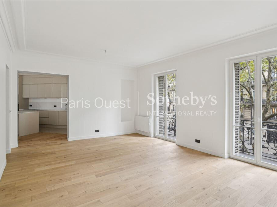 Apartment Paris 8e