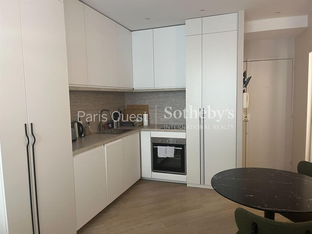 Apartment Paris 8e