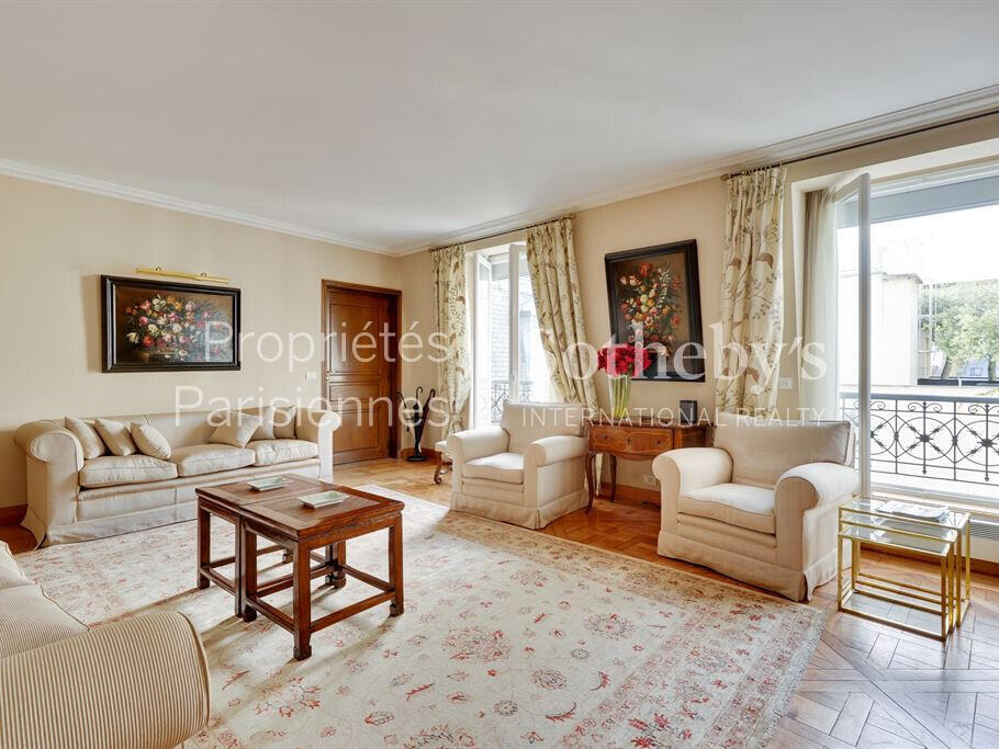 Apartment Paris 8e