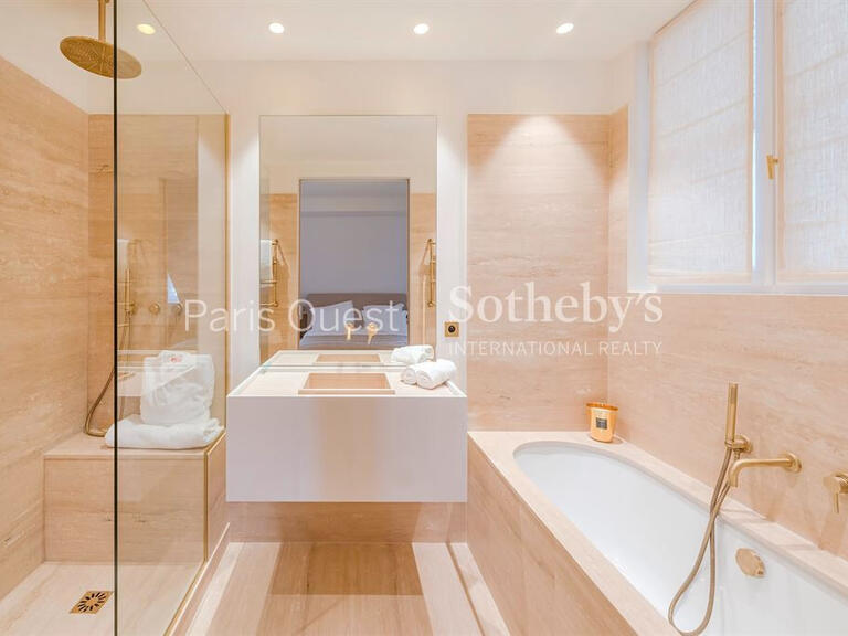 Apartment Paris 8e - 5 bedrooms - 247m²