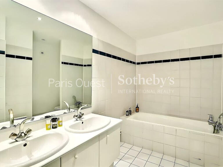 Apartment Paris 8e - 5 bedrooms - 157m²