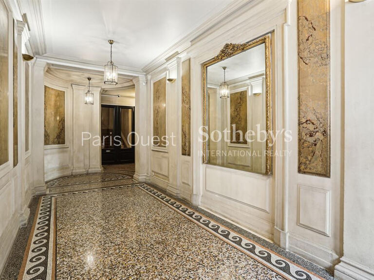 Apartment Paris 8e - 5 bedrooms - 157m²