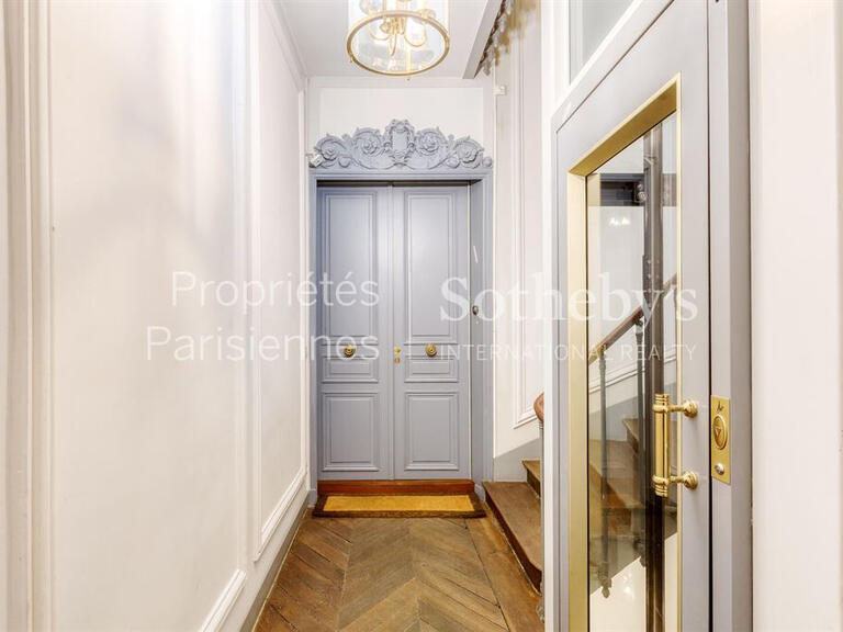 Appartement Paris 8e - 3 chambres - 212m²