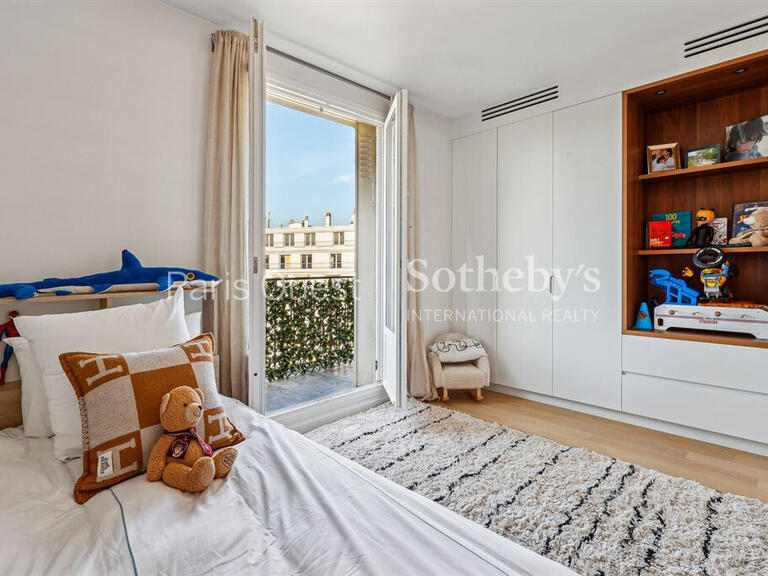 Appartement Paris 8e - 2 chambres - 125m²