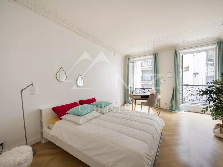 Appartement Paris 8e - 3 chambres - 126m²