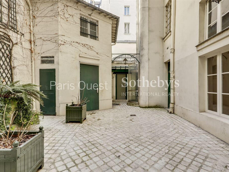 Apartment Paris 8e