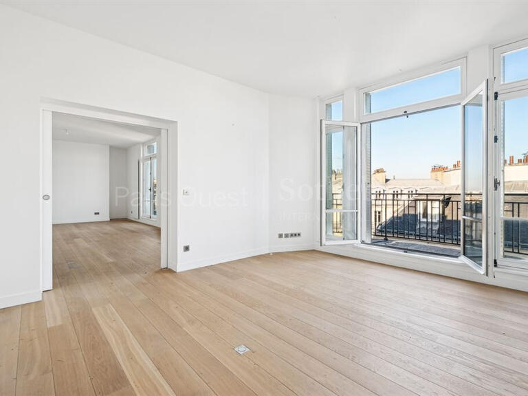 Appartement Paris 8e - 5 chambres - 232m²