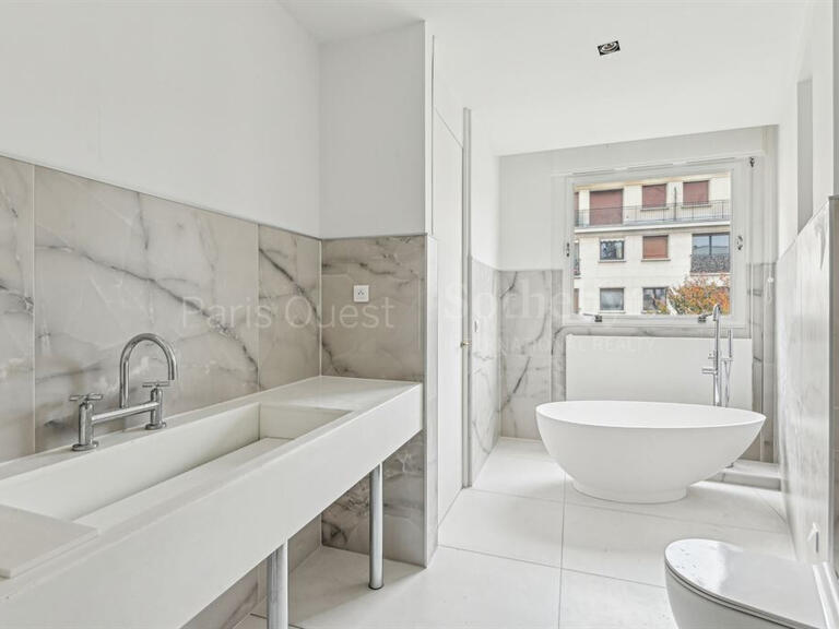 Appartement Paris 8e - 3 chambres - 245m²