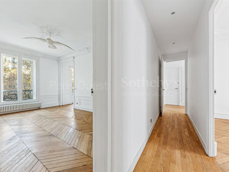 Apartment Paris 8e - 3 bedrooms - 150m²