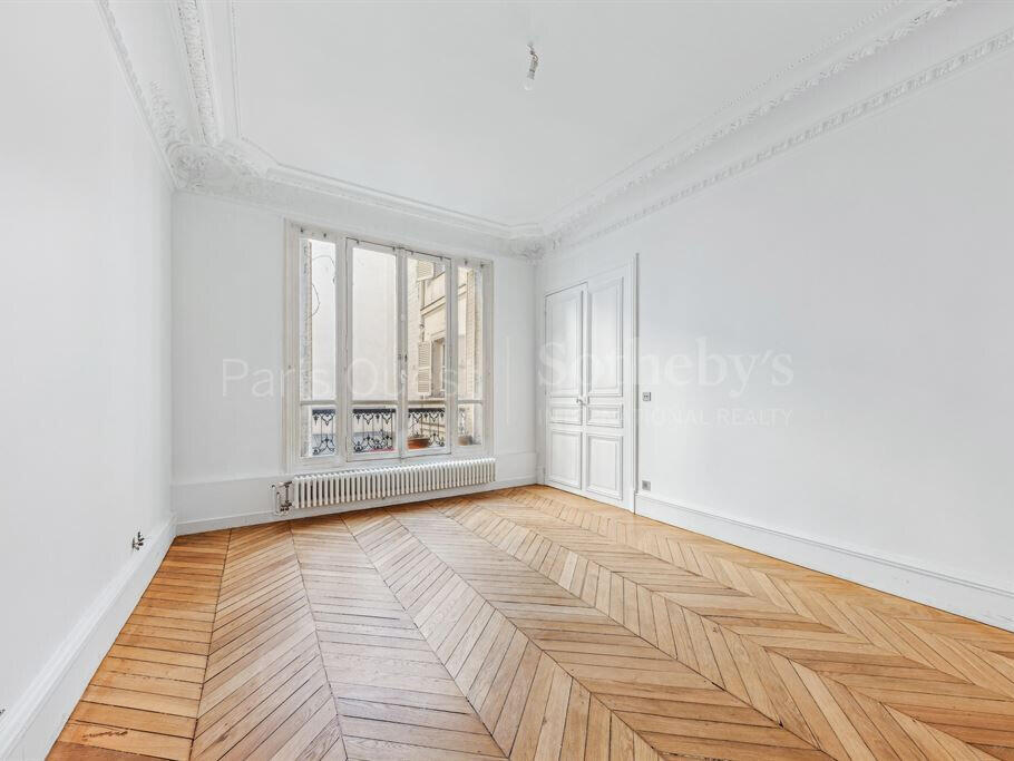 Apartment Paris 8e