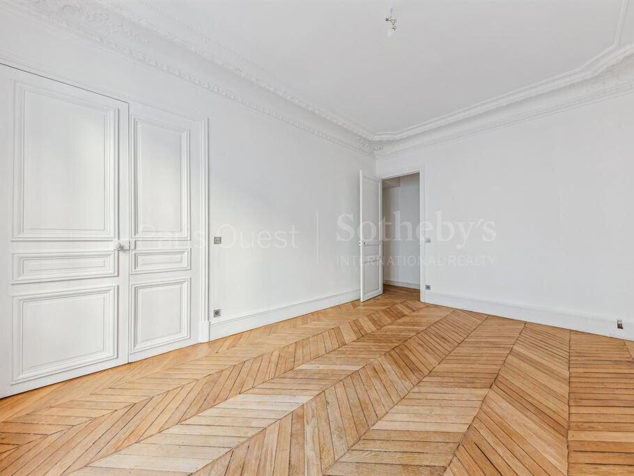 Apartment Paris 8e