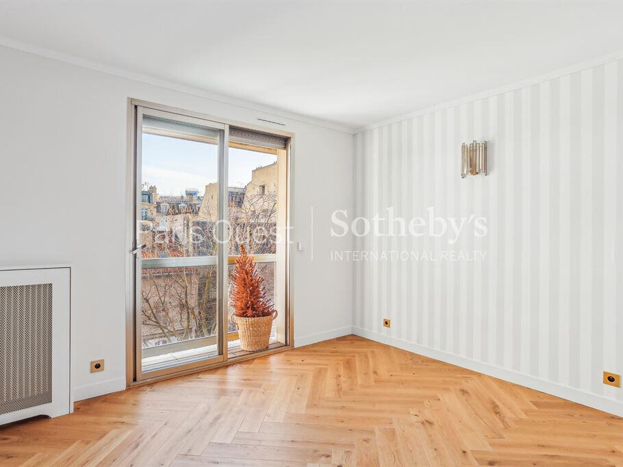 Apartment Paris 8e