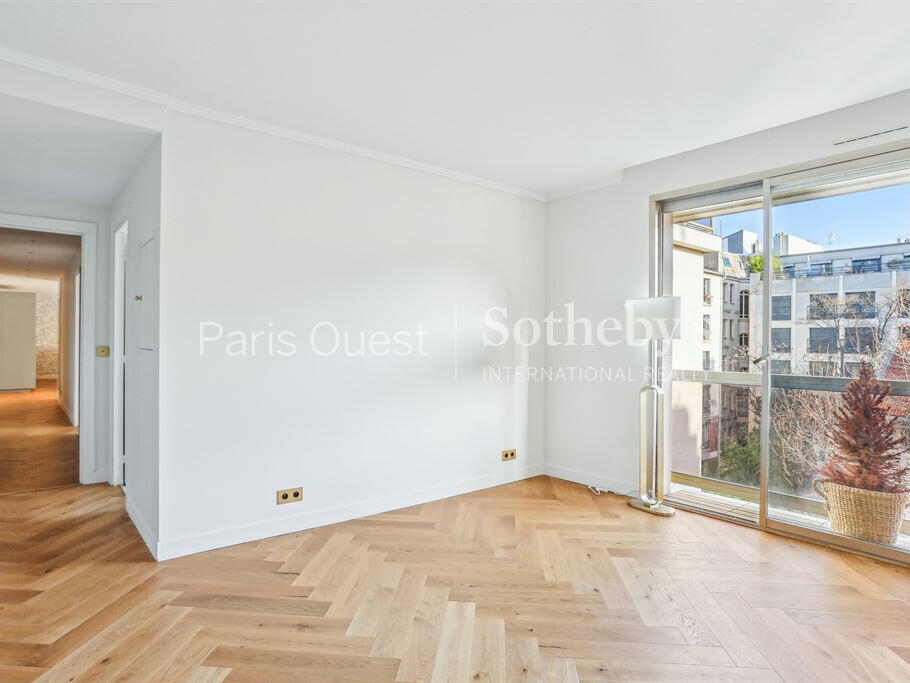 Apartment Paris 8e