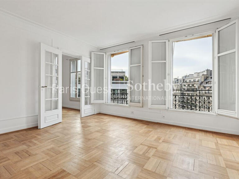 Apartment Paris 8e - 1 bedroom - 61m²