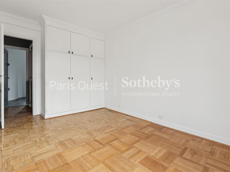 Apartment Paris 8e - 1 bedroom - 61m²