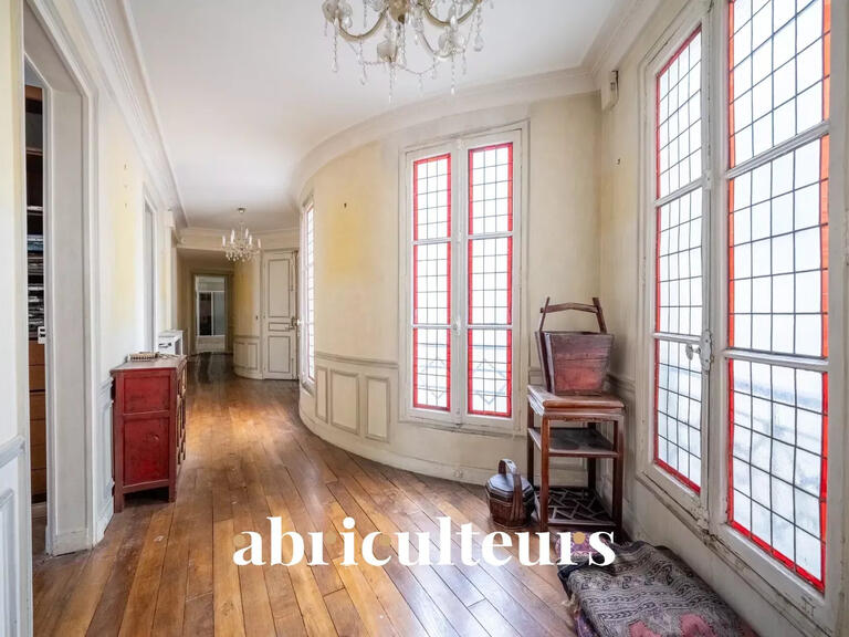 Apartment Paris 8e - 4 bedrooms - 172m²