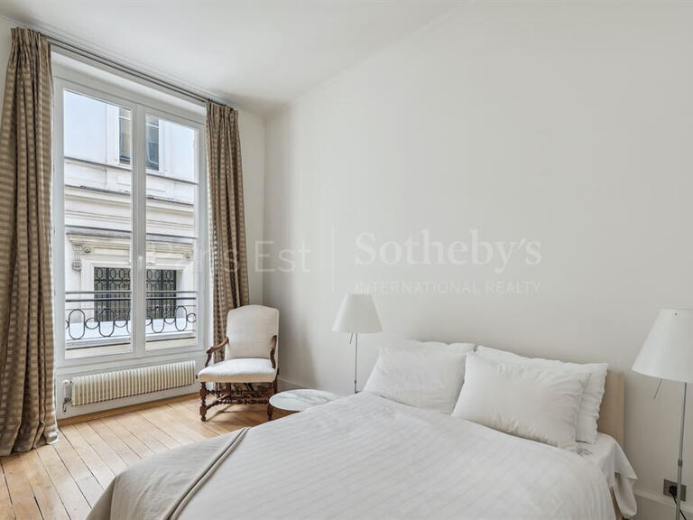 Appartement Paris 8e - 1 chambre - 93m²