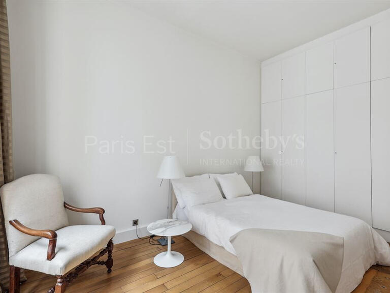 Appartement Paris 8e - 1 chambre - 93m²