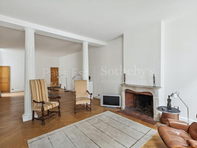 Appartement Paris 8e - 1 chambre - 93m²