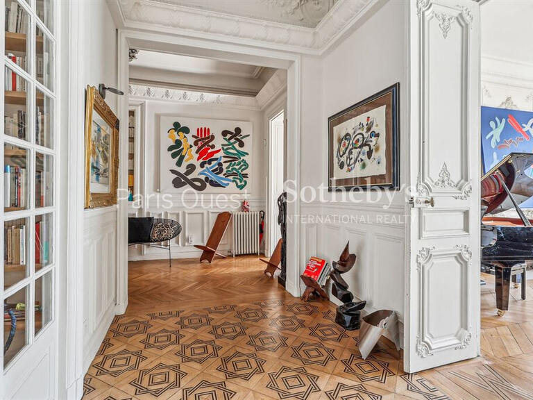 Apartment Paris 8e - 6 bedrooms - 282m²