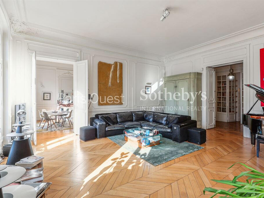 Apartment Paris 8e