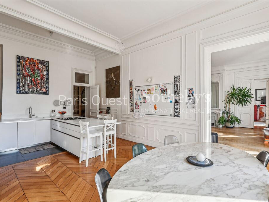 Apartment Paris 8e