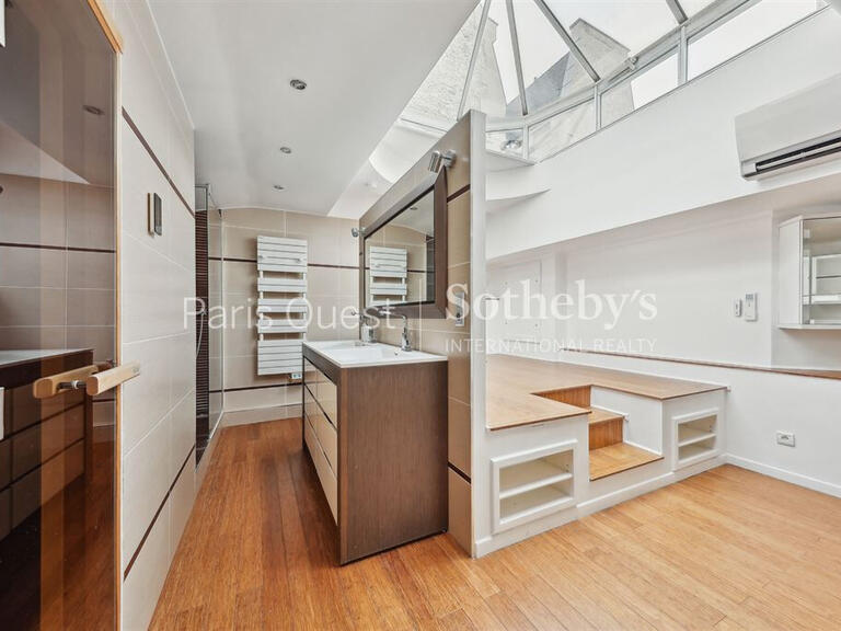 Sale House Paris 8e - 6 bedrooms