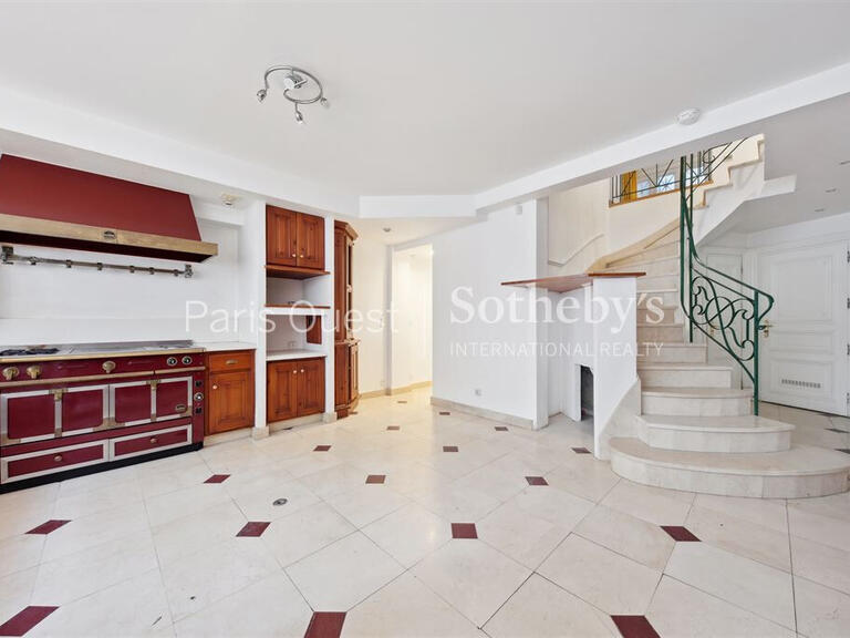 Sale House Paris 8e - 6 bedrooms