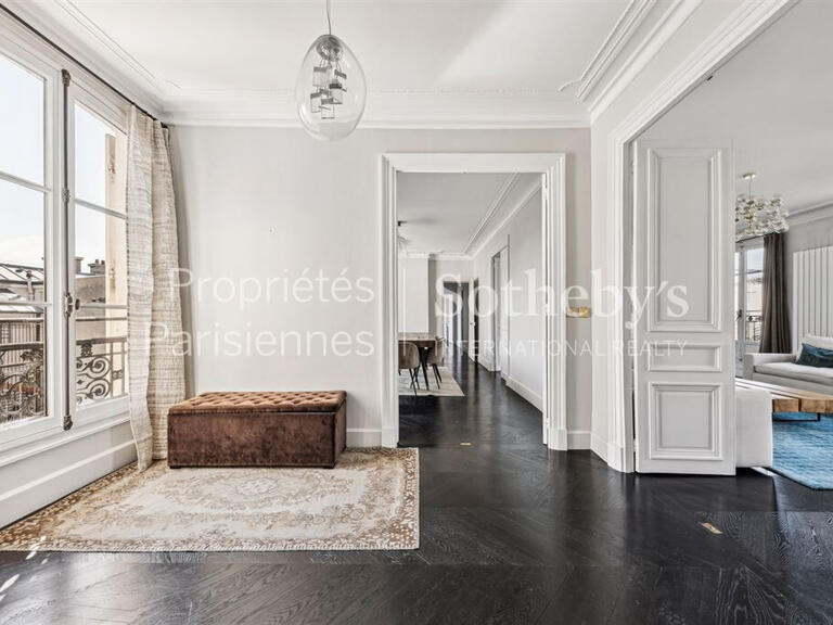 Appartement Paris 9e - 4 chambres - 200m²