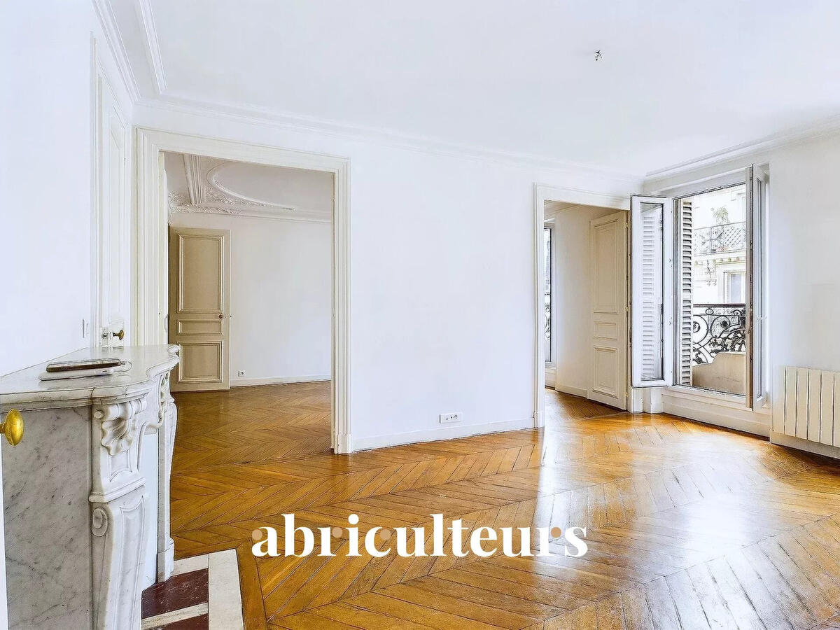 Apartment Paris 9e