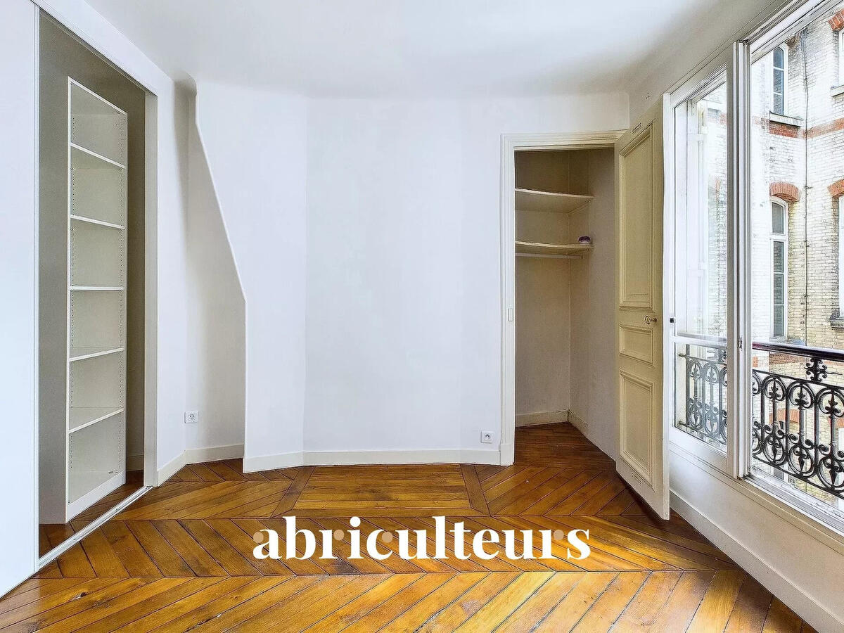 Apartment Paris 9e