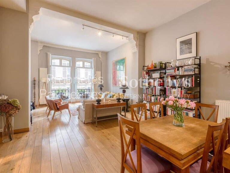 Appartement Paris 9e - 3 chambres - 158m²