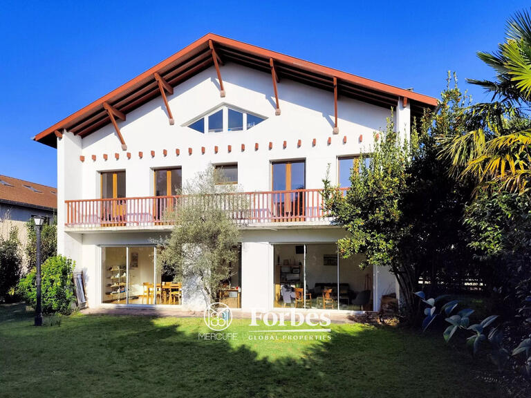 House Pau - 7 bedrooms - 260m²