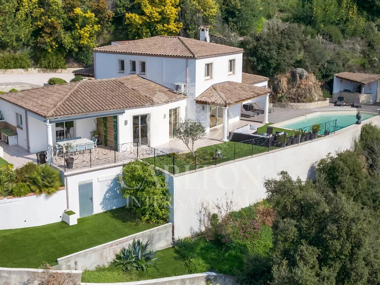 Villa Pégomas - 4 bedrooms - 242m²