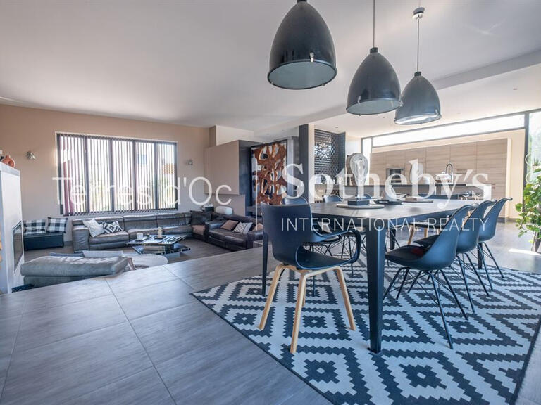 Maison Perpignan - 3 chambres - 220m²