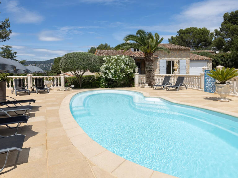 Villa Peymeinade - 4 bedrooms - 244m²