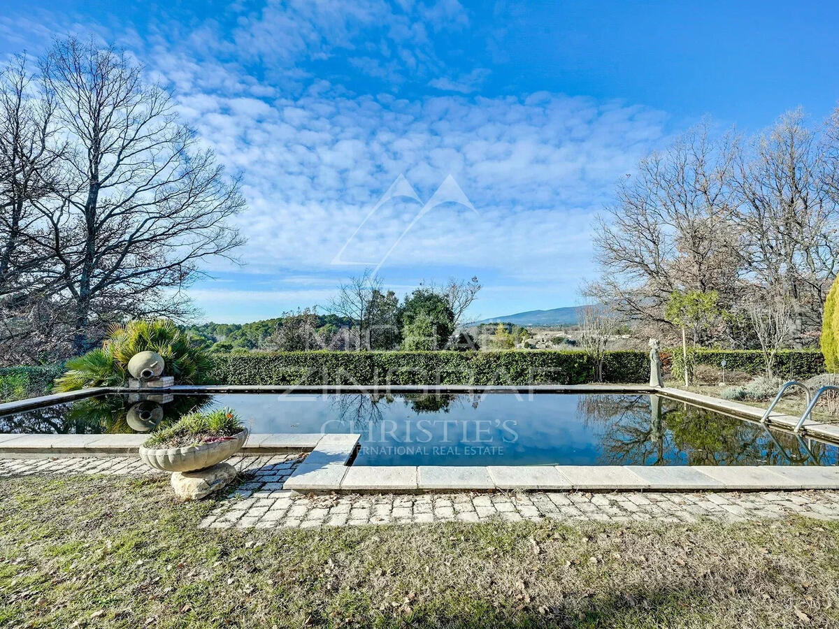 House Peypin-d'Aigues