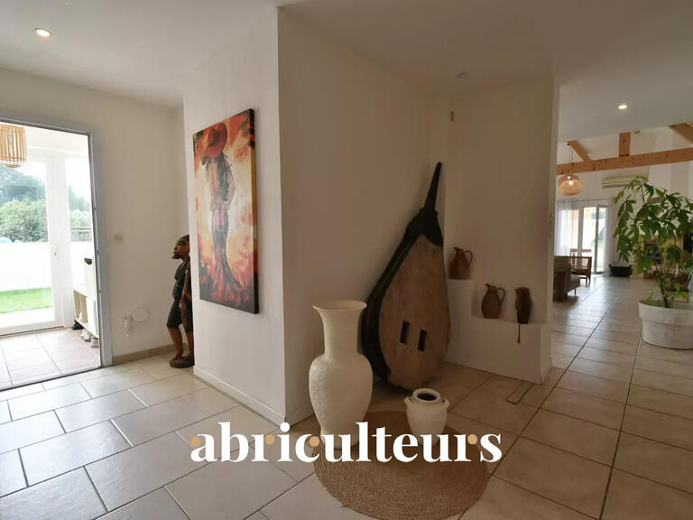 Maison Plaissan - 3 chambres - 216m²