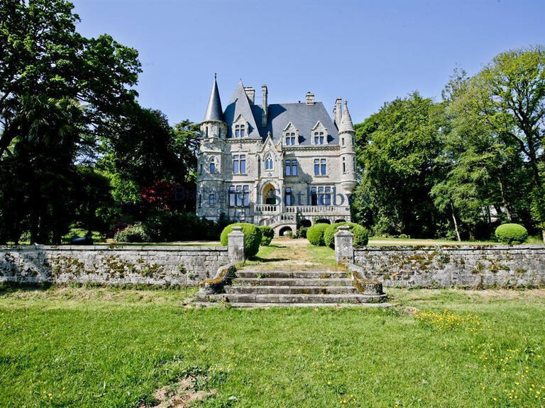 Castle Plaudren - 13 bedrooms - 900m²