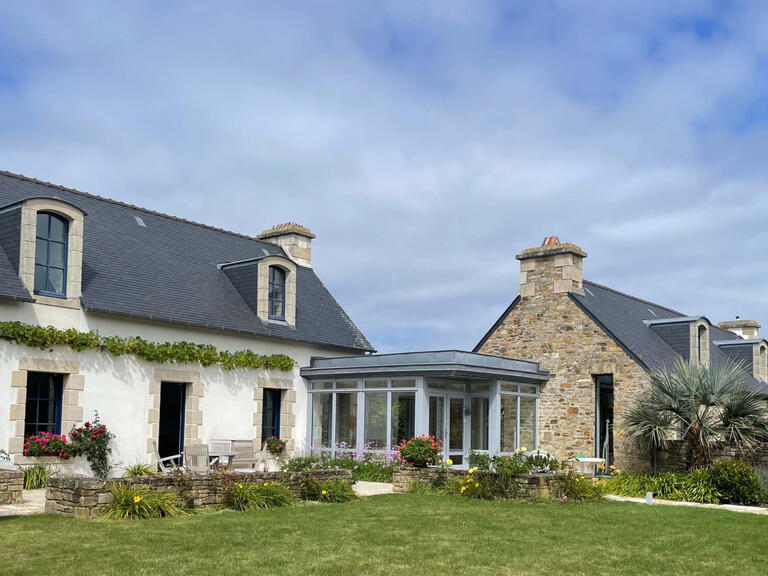 House Plonéour-Lanvern - 300m²