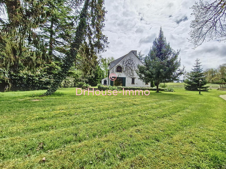 Villa Poigny-la-Forêt - 7 chambres - 337m²