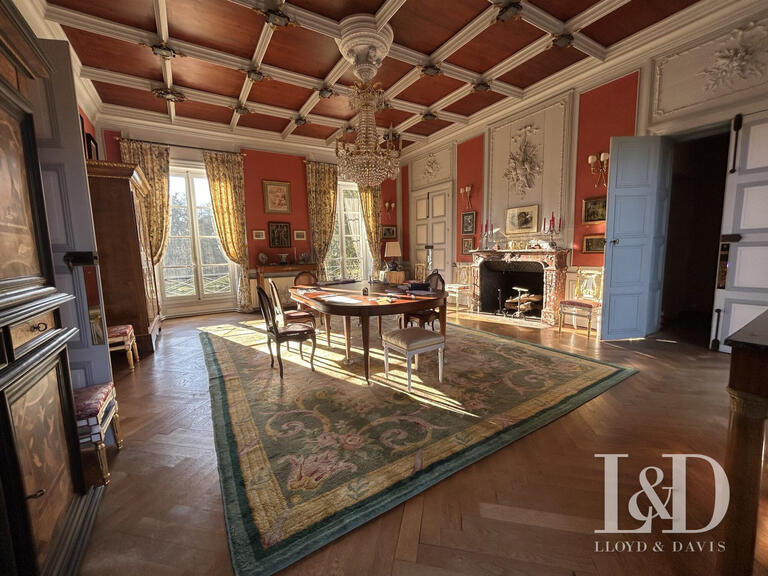 Château Poitiers - 8 chambres - 632m²